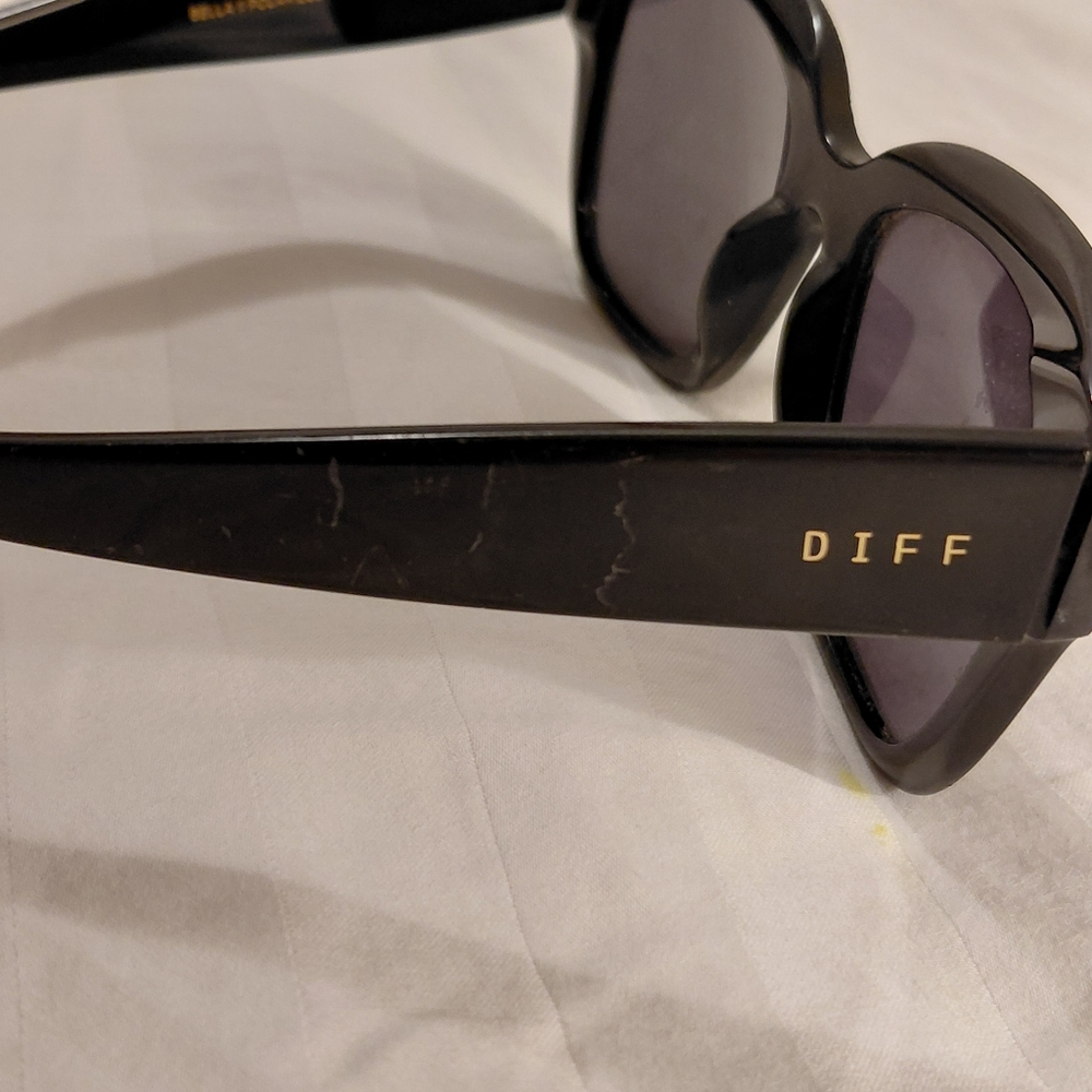 Diff Polorized Bella Sunglasses - image 7